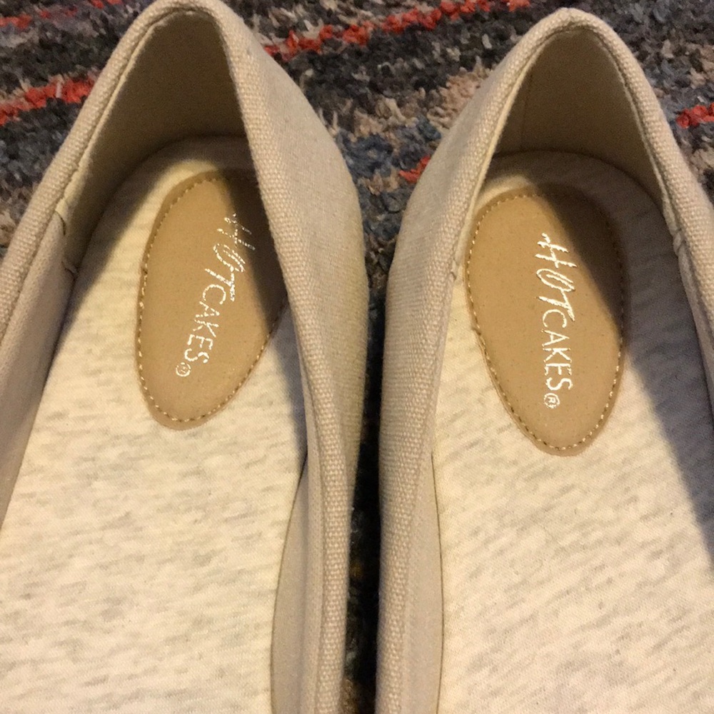 Flats - Picture 5 of 5